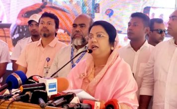 দেশপ্রেমিক মানুষ কখনো দুর্নীতিবাজ হতে পারে না: আফরোজা রিতা মানিকগঞ্জে অনুষ্ঠানে বক্তব্য দিচ্ছেন বিমান ও পর্যটনমন্ত্রী আফরোজা খানম রিতা