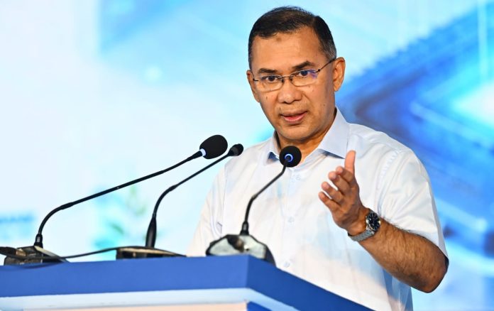 ন্যাশনাল সেমিকন্ডাক্টর সিম্পোজিয়াম অ্যান্ড বিইএআর সামিট ২০২৬-এ বক্তব্য দিচ্ছেন প্রধানমন্ত্রী তারেক রহমান