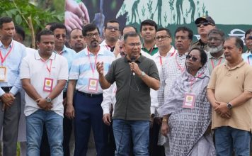 ‘স্বৈরাচার হটিয়েছি, এবার সবাই মিলে দেশ গড়ি’—দেশবাসীর প্রতি প্রধানমন্ত্রীর আহ্বান