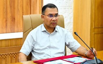 ফিটনেসবিহীন যানবাহন দ্রুত সরানোর নির্দেশ প্রধানমন্ত্রীর