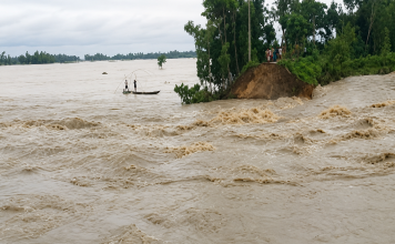 খোয়াই নদের বাঁধ ভেঙে হবিগঞ্জে বন্যা, প্লাবিত ২০ গ্রাম